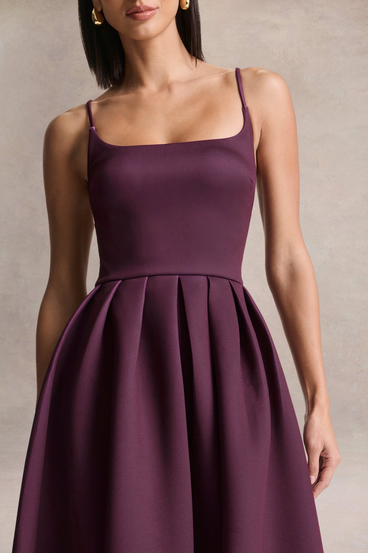 Jamila | Vestido Midi Ciruela con Escote Redondo