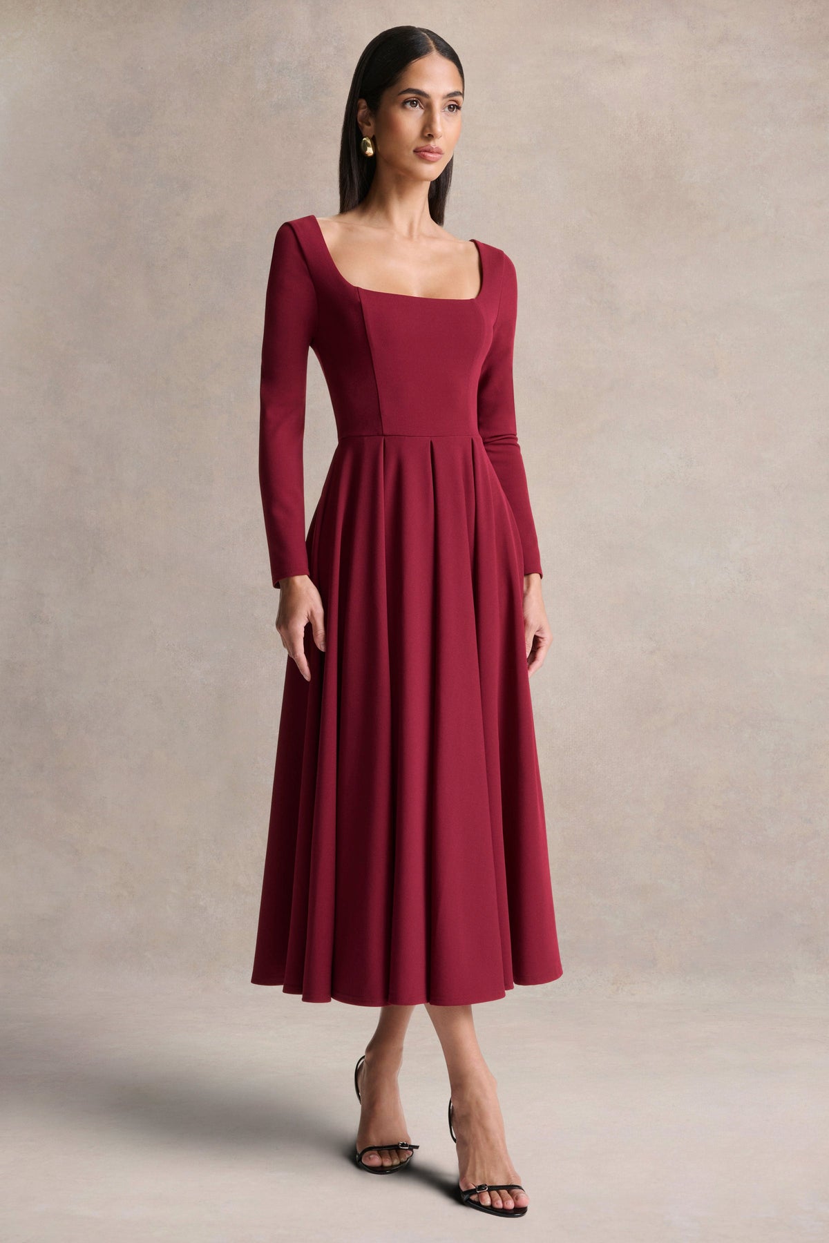 Alison | Vestido Midi Burdeos Con Cuello Cuadrado