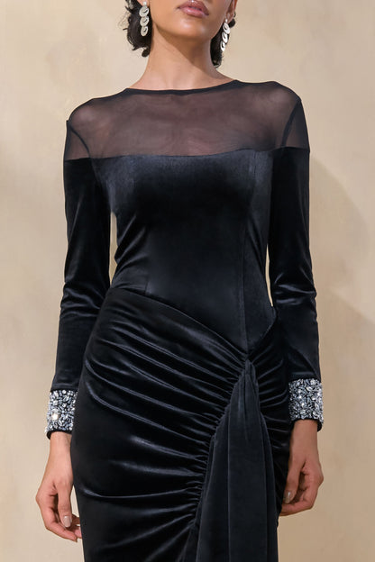 Perrin | Vestido Largo Negro con Escote Alto y Puños Bordados