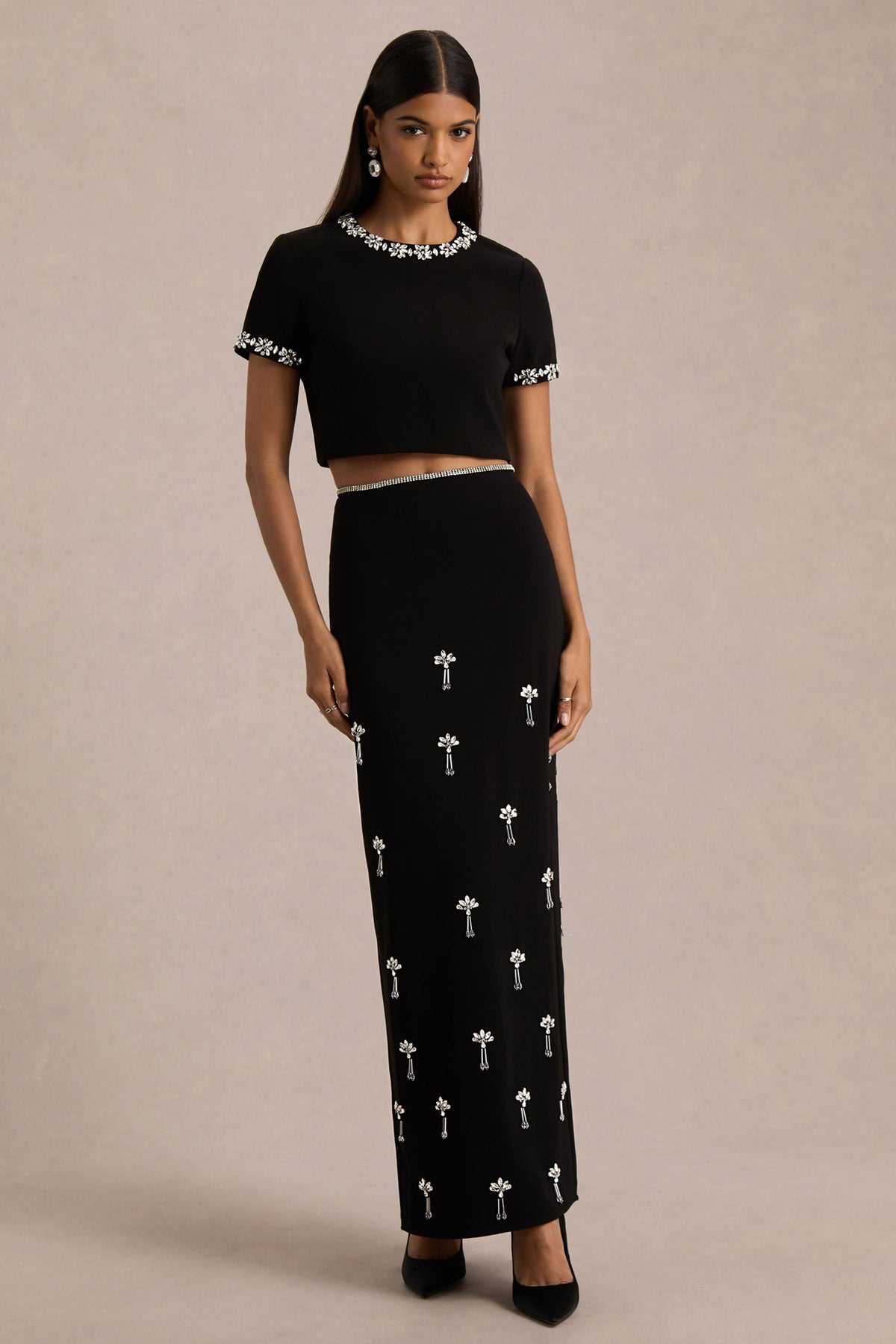 Aven | Falda Larga negra con detalles ornamentados