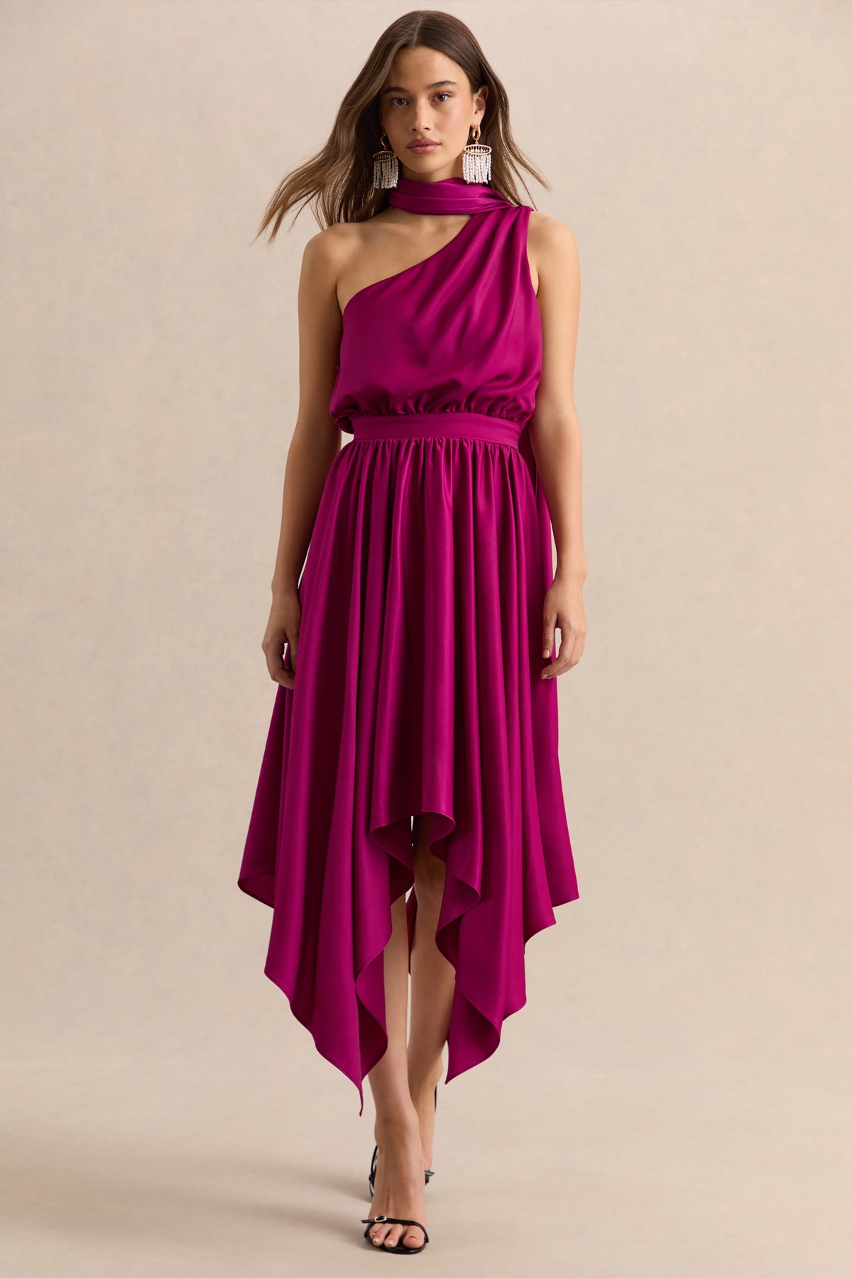Caluna | Vestido Midi Rosa Intenso Satén Escote Asimétrico con Detalle de Pañuelo
