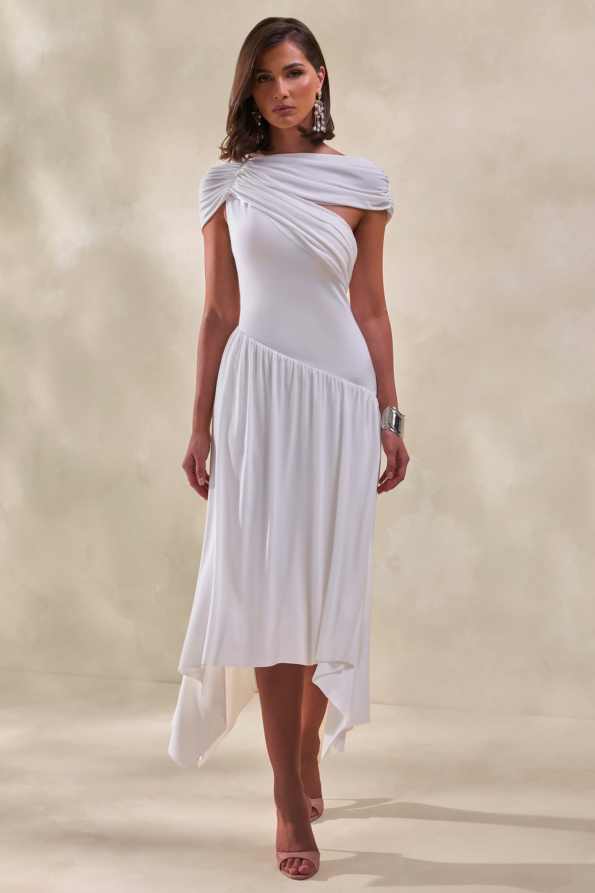 Lorina | Vestido Midi Blanco De Cuello Alto Con Cintura Asimétrica