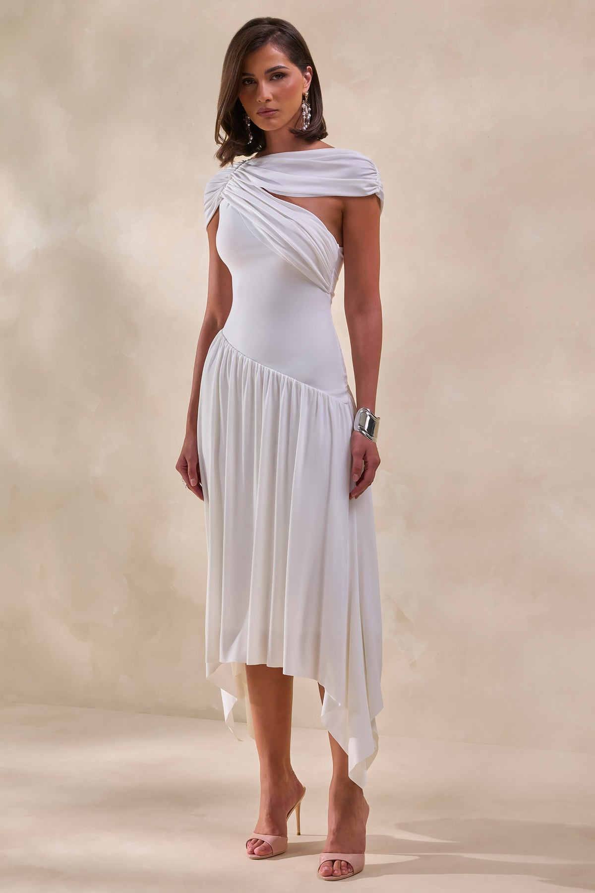 Lorina | Vestido Midi Blanco De Cuello Alto Con Cintura Asimétrica