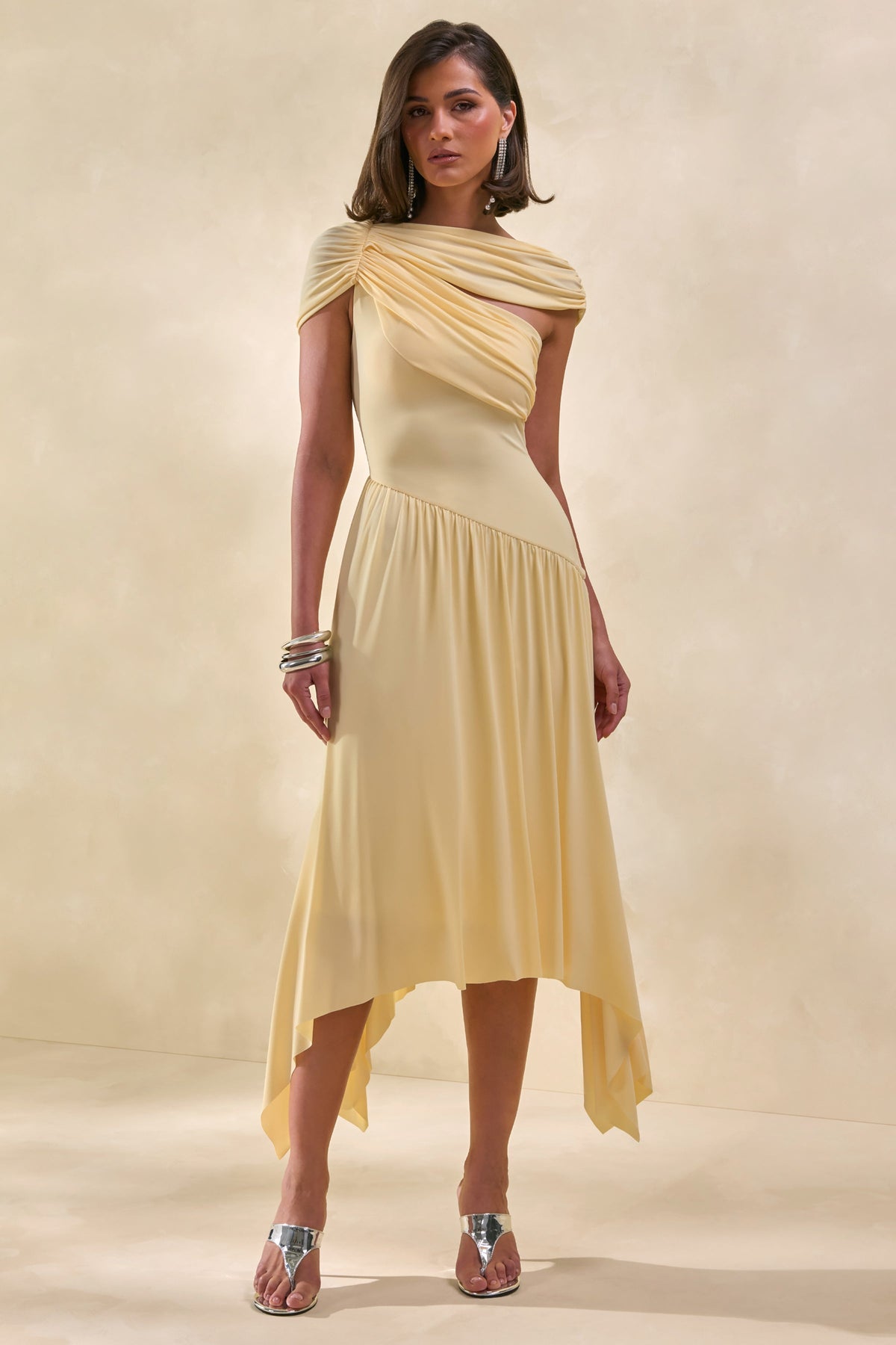 Lorina | Vestido Midi Amarillo Limón De Cuello Alto Con Cintura Asimétrica