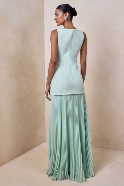 Hadley | Vestido Largo Verde Salvia con escote barco y cintura caída
