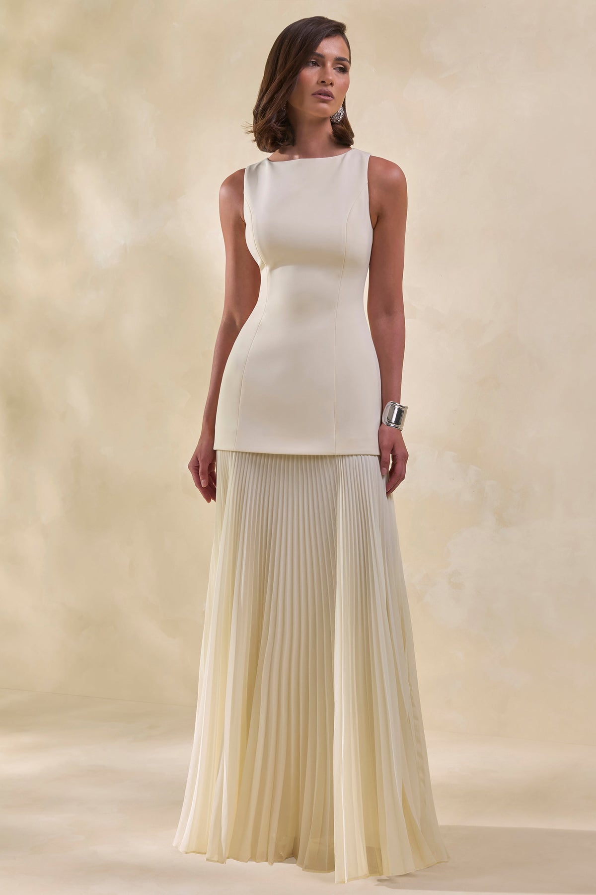 Hadley | Vestido Largo Piedra De Scuba Crepé Con Cuello Barco Y Talle Caído