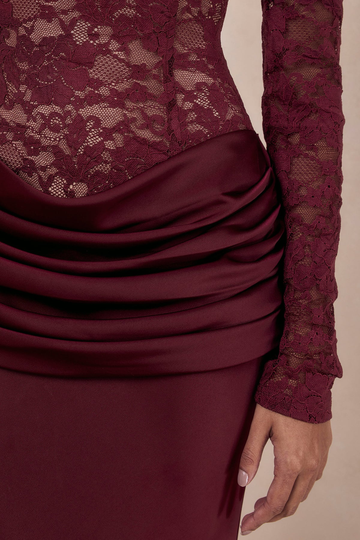 Rinna | Vestido Largo Burdeos de Encaje de Escote Bardot