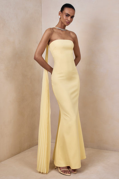 Avery | Vestido largo limón con escote bandeau y bufanda con adornos