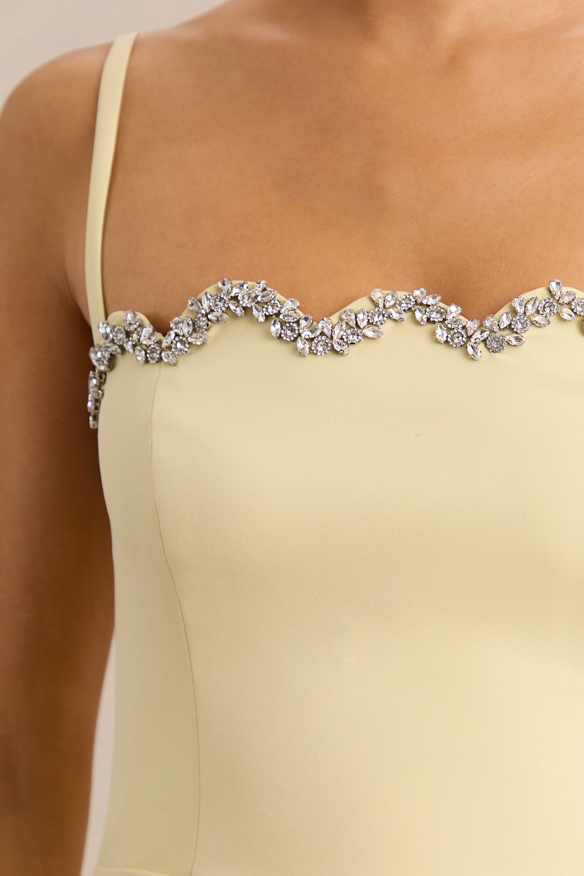 Evoria | Vestido Midi Limón de Escote Cuadrado Festoneado