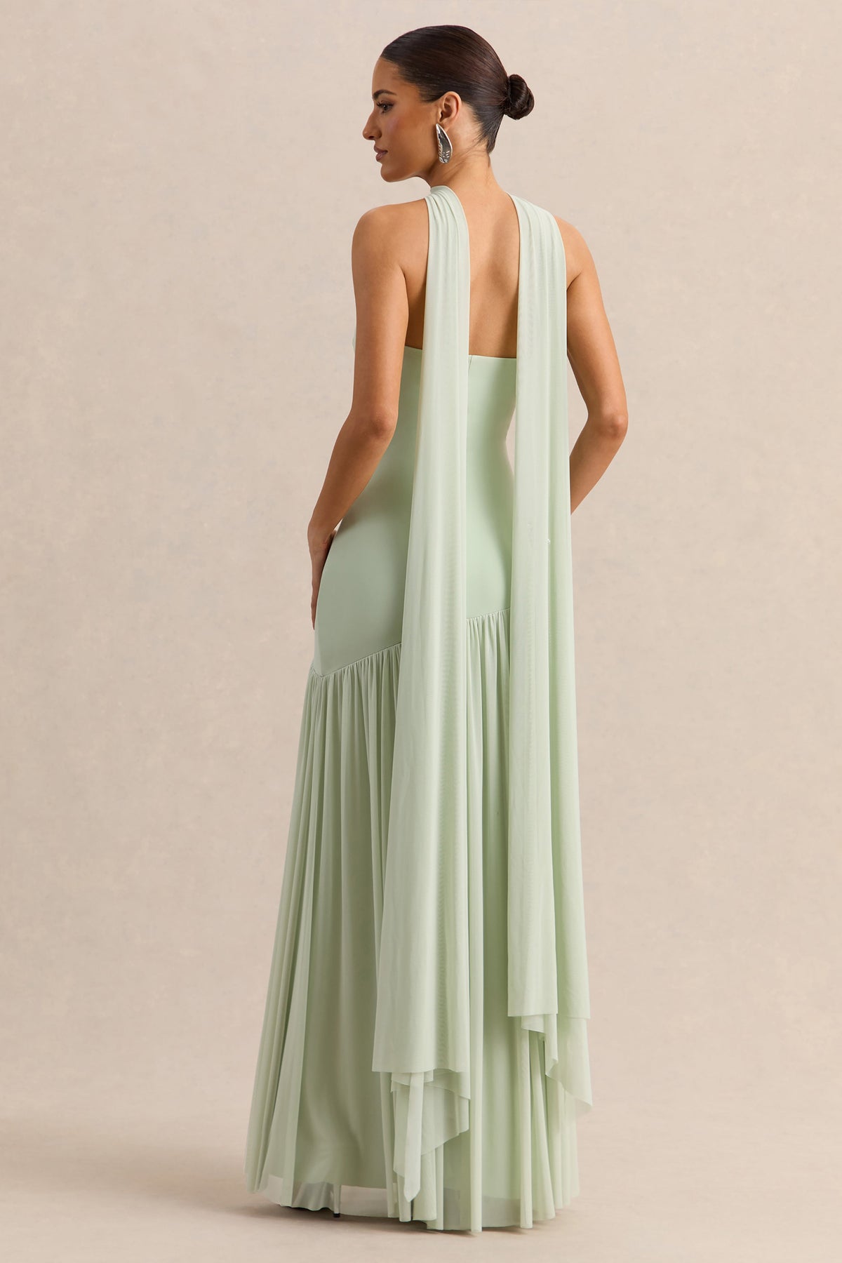 Bambi | Vestido Largo Menta Bandeau con Detalle de Pañuelo