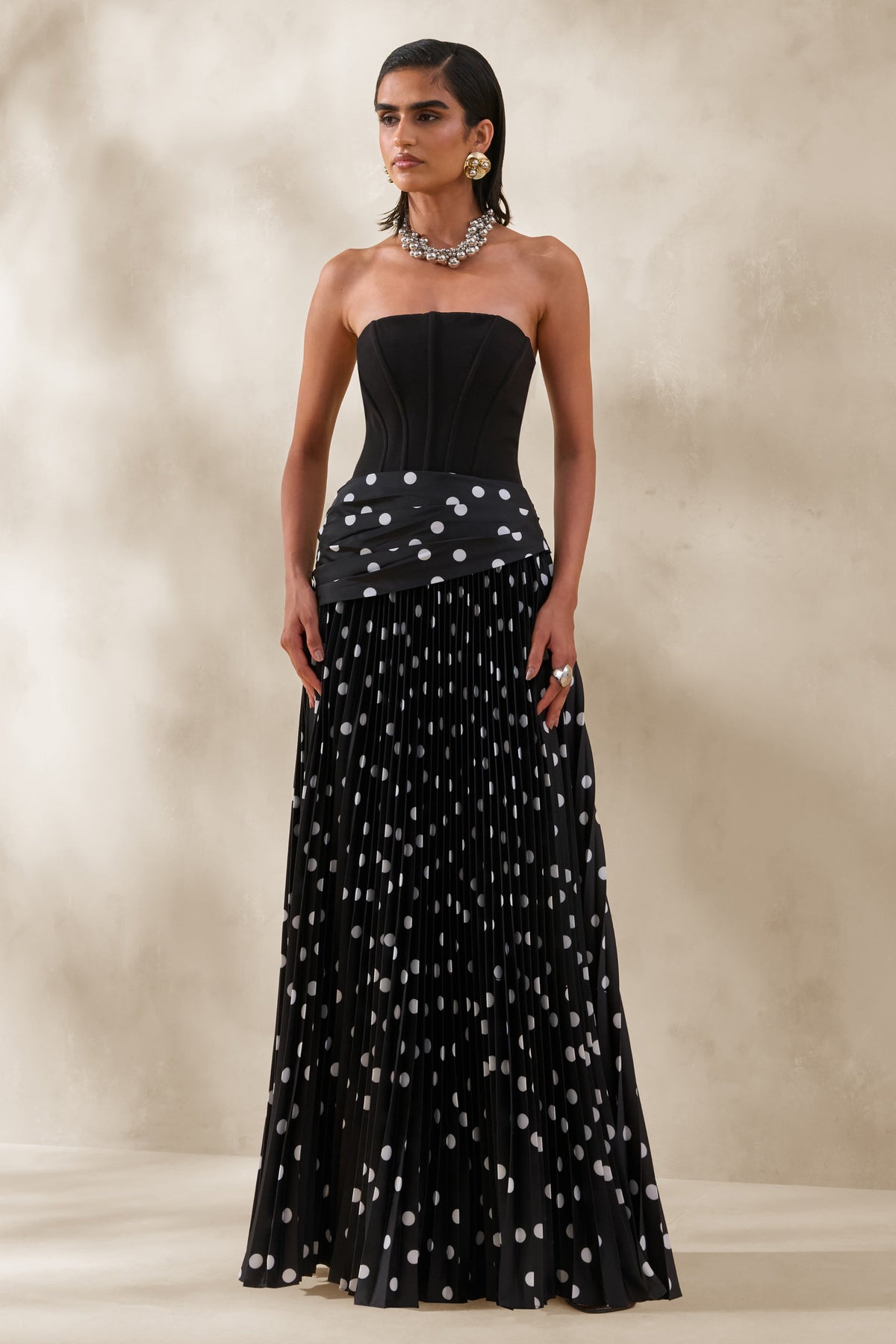 Valerisse | Vestido Largo Bandeau De Lunares Blancos Y Negros