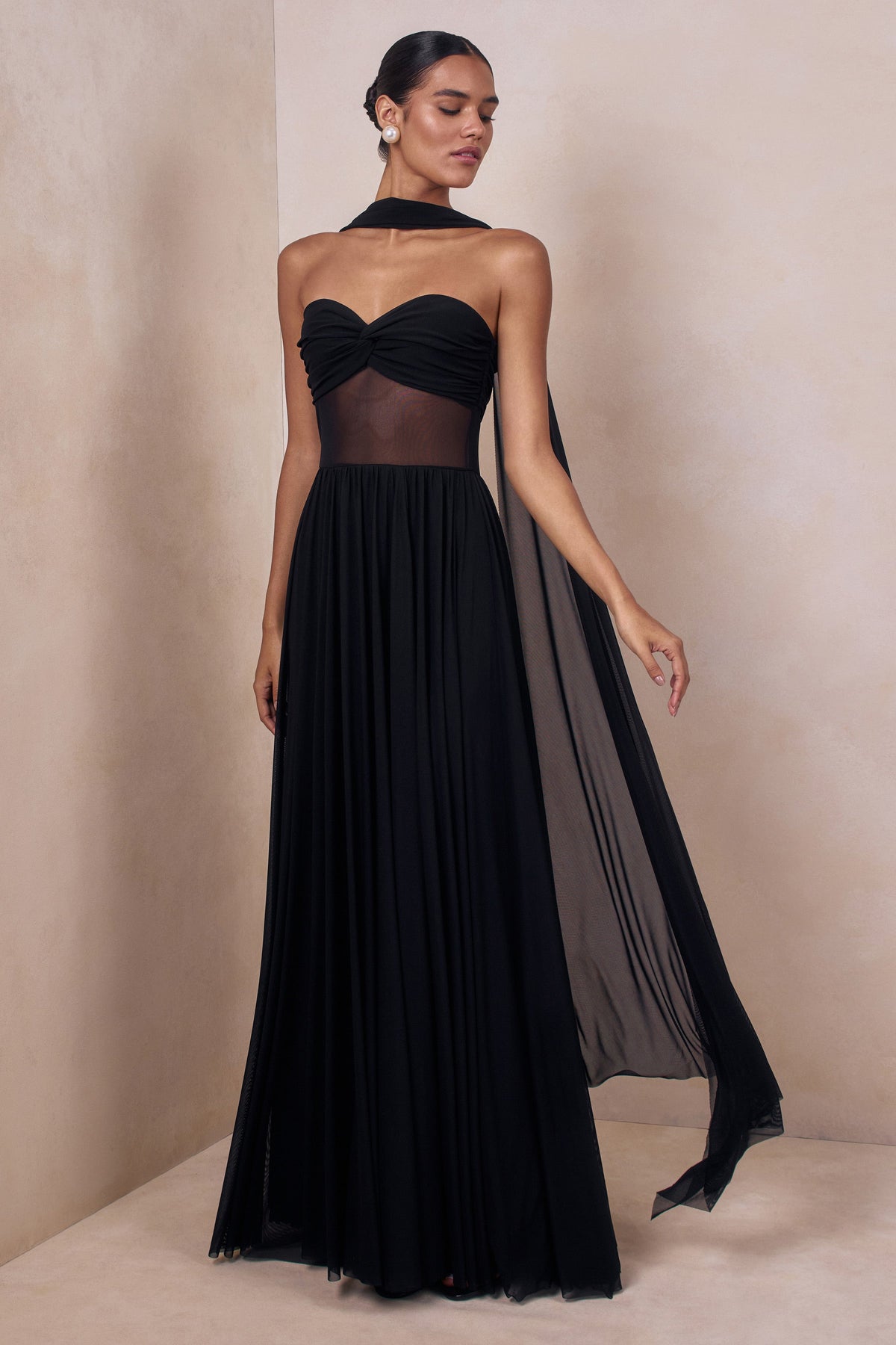 Lyvoria | Negro Bandeau Vestido Largo con Detalle de Malla y Pañuelo