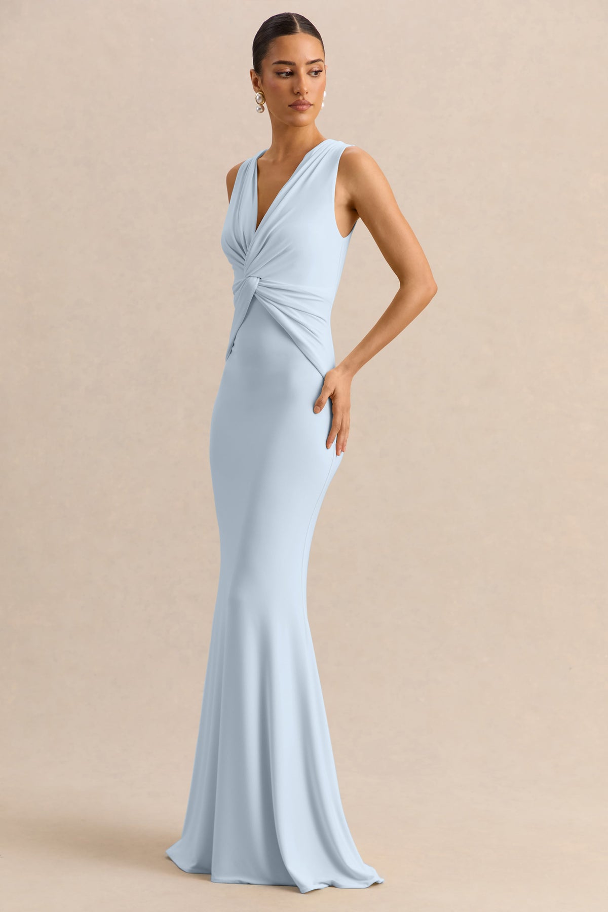 Holly | Vestido Largo Azul celeste de Escote Pronunciado con Detalle de Torsión