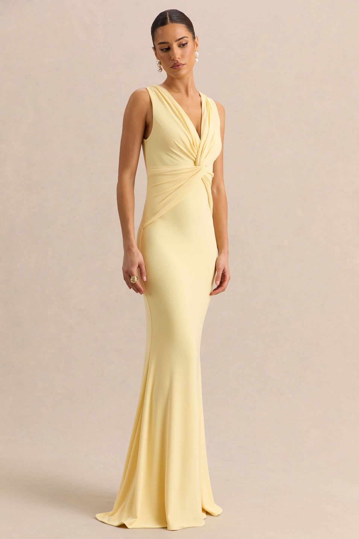 Holly | Vestido Largo Limón de Escote Pronunciado con Detalle de Torsión