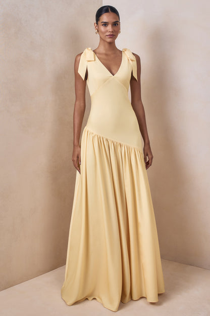 Cala | Vestido Largo de satén color limón con escote pronunciado y mangas con lazo