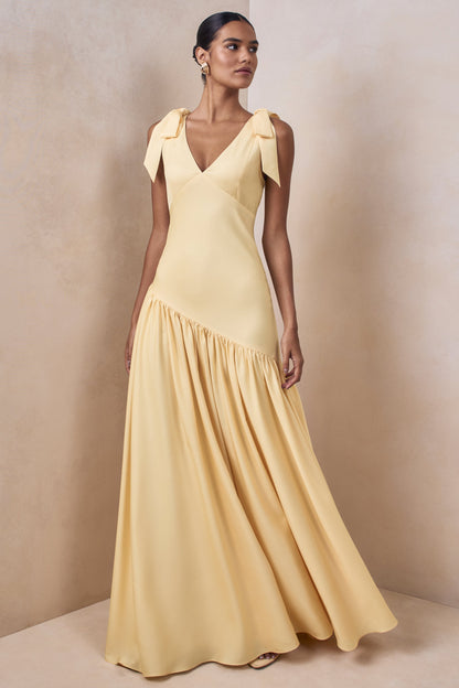 Cala | Vestido Largo de satén color limón con escote pronunciado y mangas con lazo