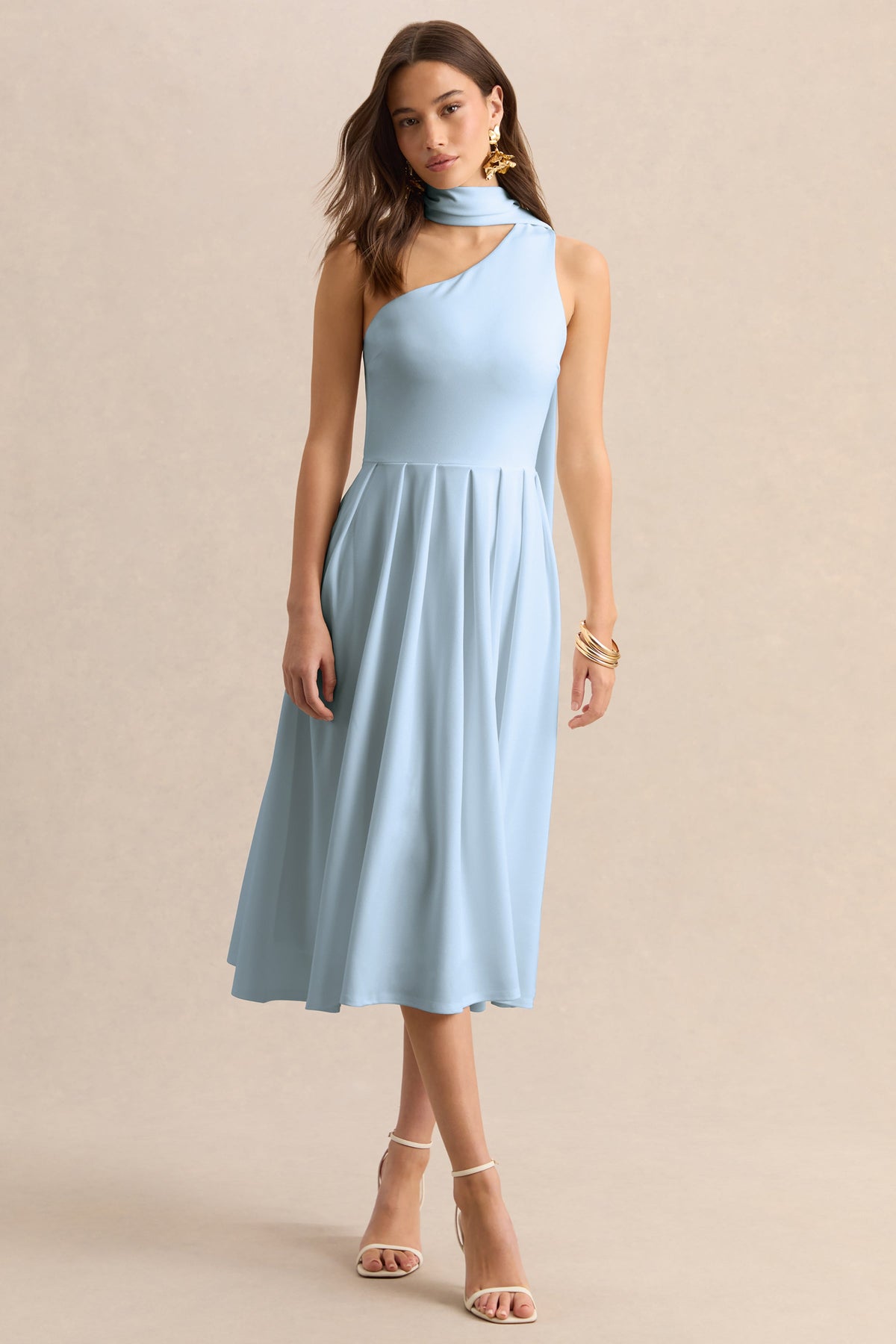 Odette | Vestido Midi Azul Polvo Con Escote Asimétrico Y Bufanda
