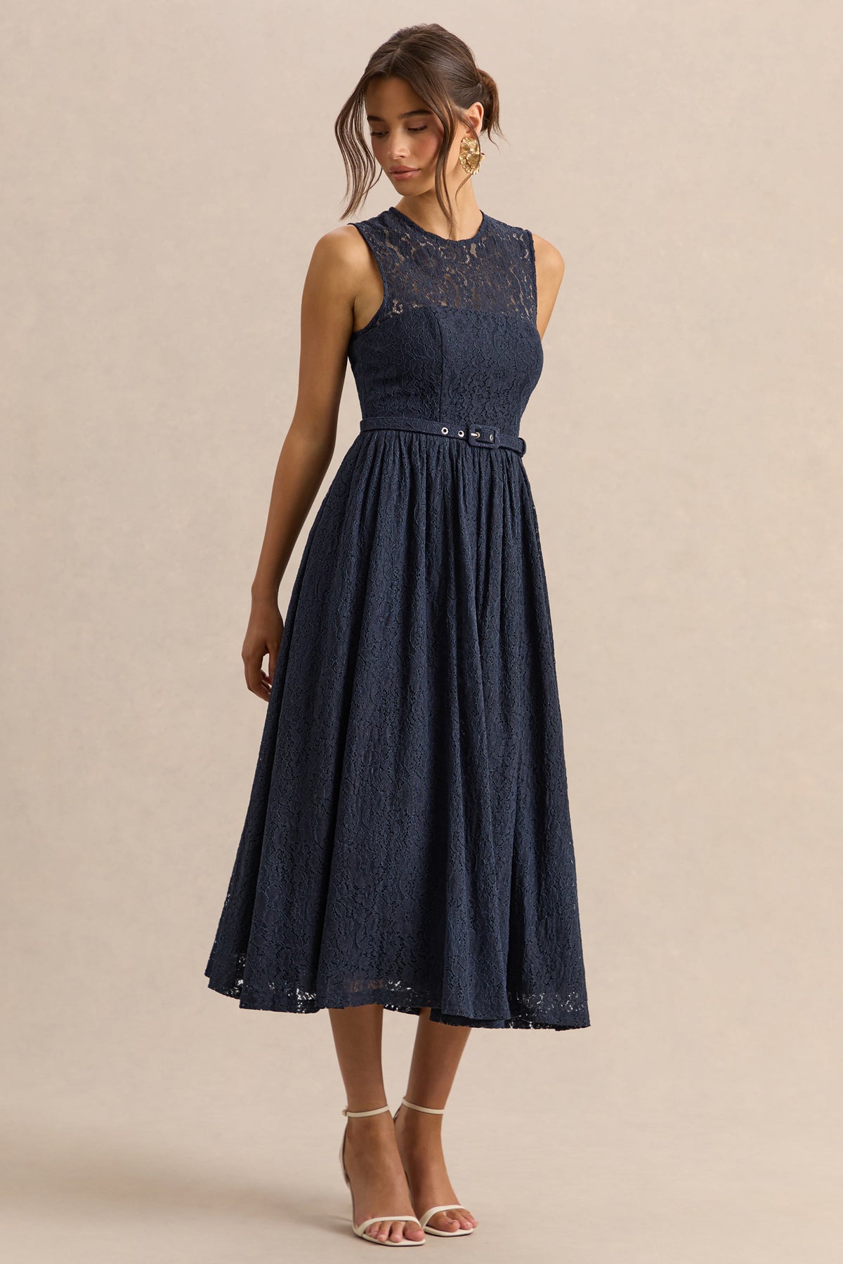 Anabella | Vestido Midi Azul marino de Encaje con Cuello Alto y Cinturón