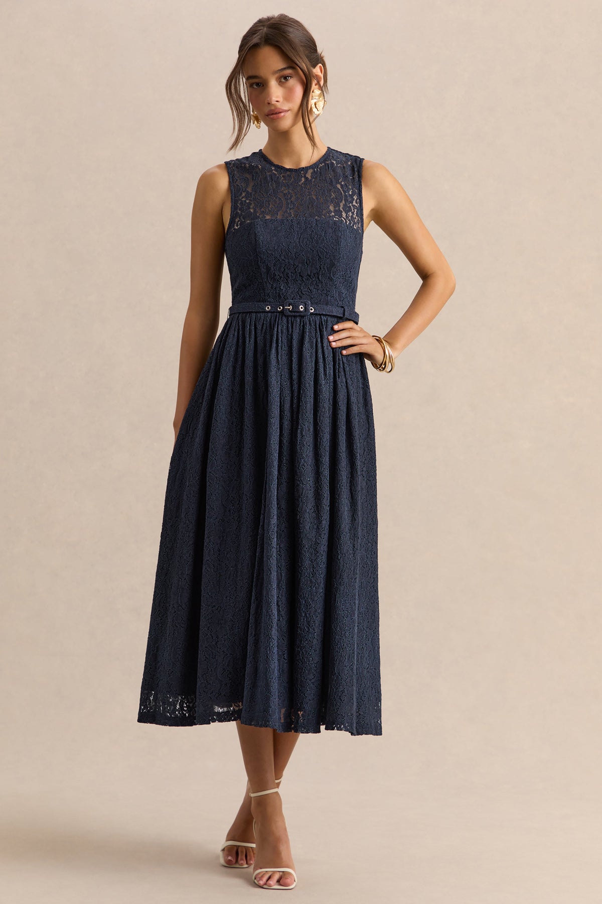 Anabella | Vestido Midi Azul marino de Encaje con Cuello Alto y Cinturón