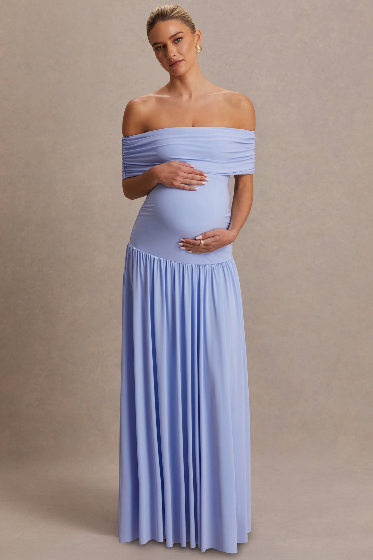 Juliette | Vestido largo azul polvo con escote Bardot y cintura caída