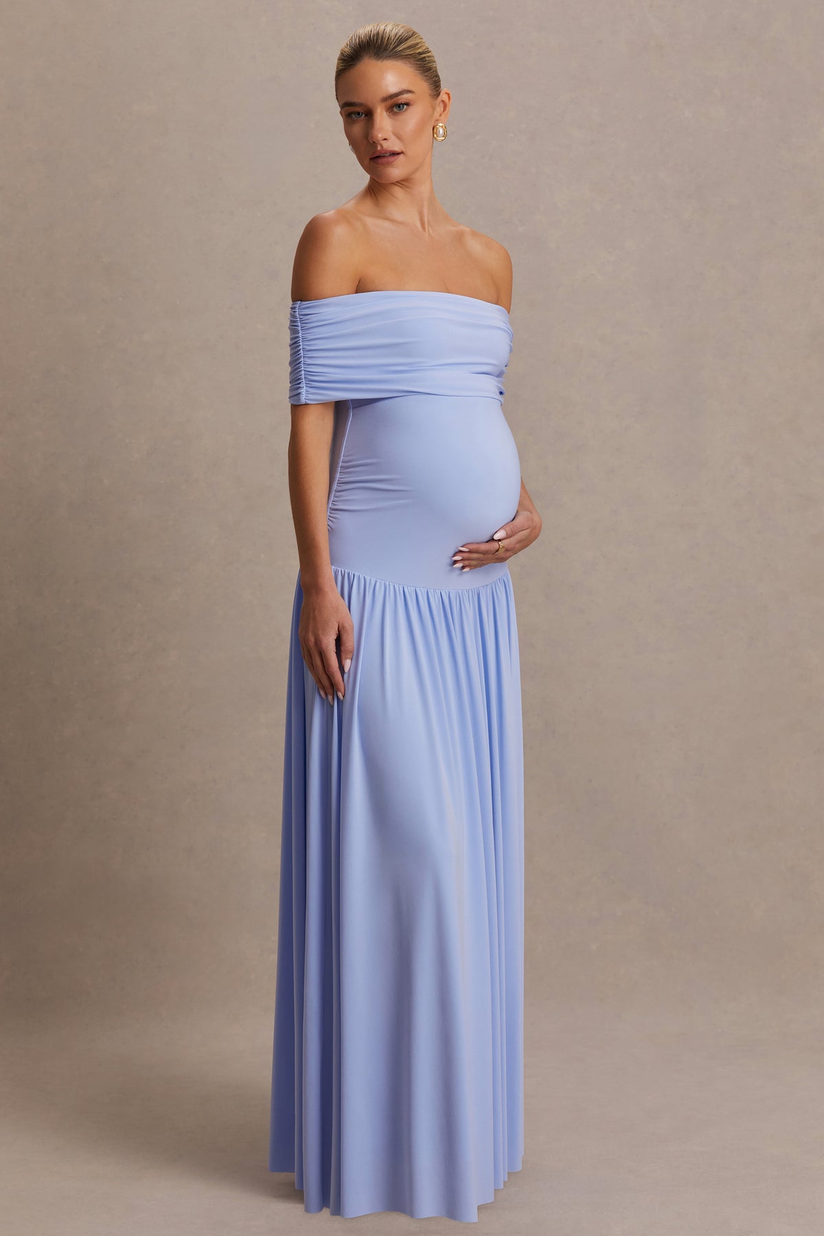 Juliette | Vestido largo azul polvo con escote Bardot y cintura caída