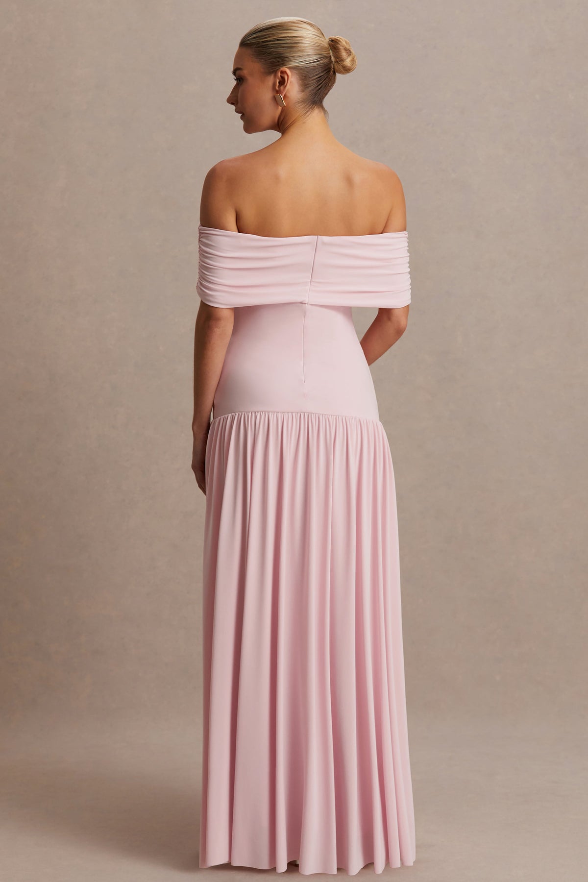 Juliette | Vestido largo rosado con escote Bardot y cintura caída