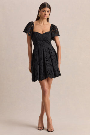 Vivi | Vestido Corto Negro De Encaje Con Escote Corazón