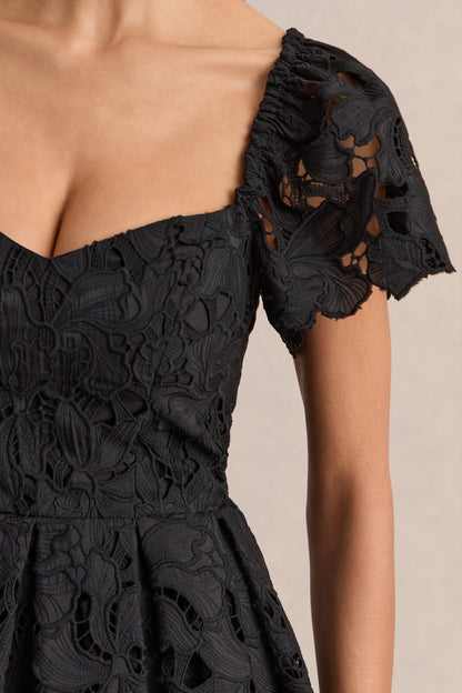 Vivi | Vestido Corto Negro De Encaje Con Escote Corazón