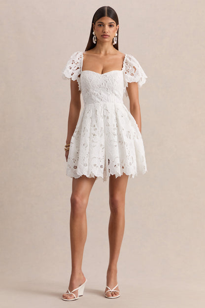 Vivi | Vestido Corto De Encaje Blanco Con Escote Corazón