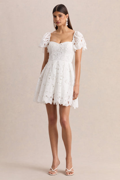Vivi | Vestido Corto De Encaje Blanco Con Escote Corazón