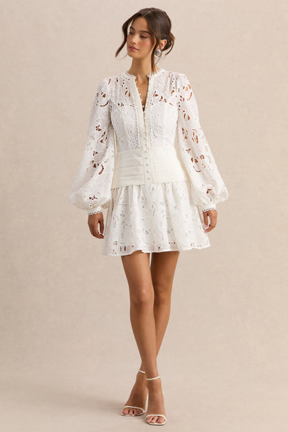 Helena | Vestido Corto Blanco De Cuello Redondo Con Manga Abullonada Y Falda Plisada