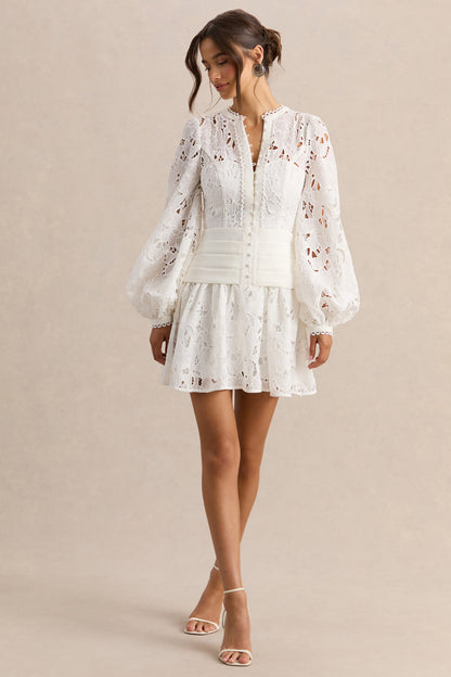 Helena | Vestido Corto Blanco De Cuello Redondo Con Manga Abullonada Y Falda Plisada