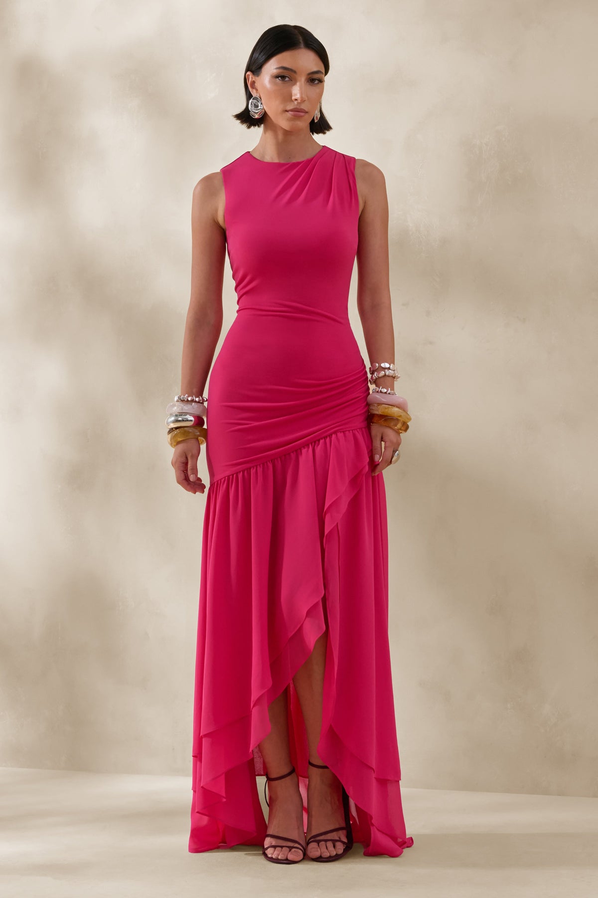 Noelia | Vestido Largo Fucsia De Jersey Con Cuello Racer Y Bajo Asimétrico