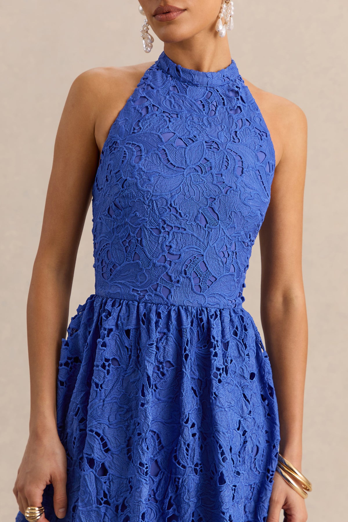 Indiana | Vestido Largo Azul oscuro de Broderie Anglaise con Escote Halter