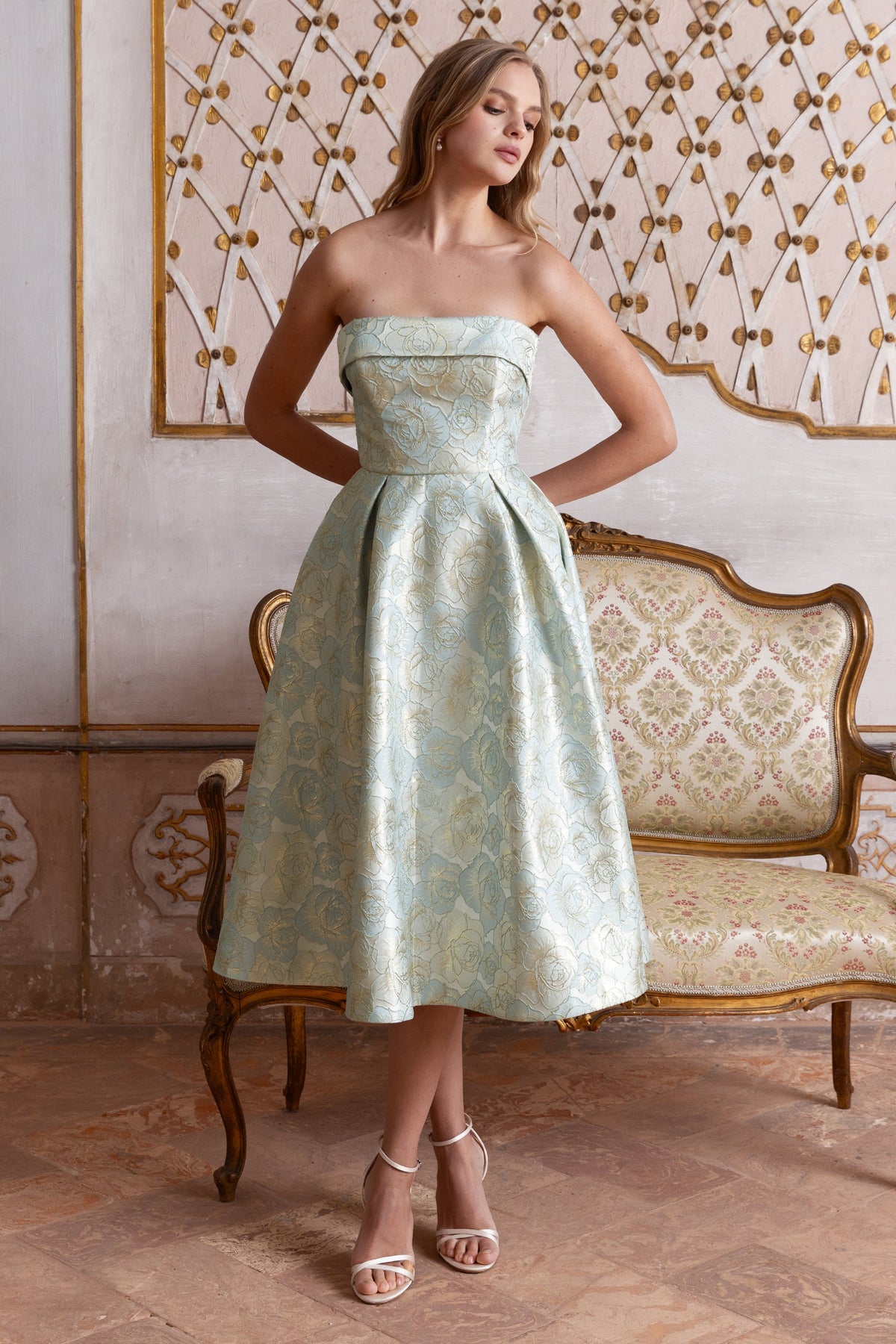 Tori | Vestido Midi Skater de Jacquard Azul con Escote Bandeau