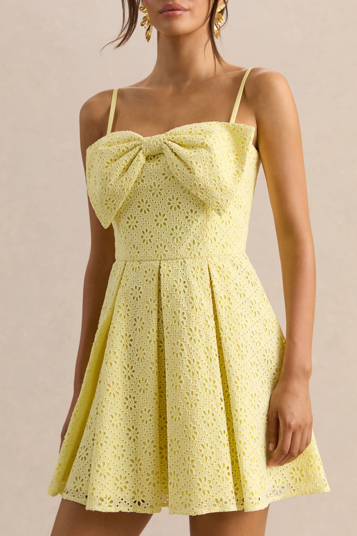Elina | Vestido Corto Limón de Escote Cuadrado con Detalle de Lazo