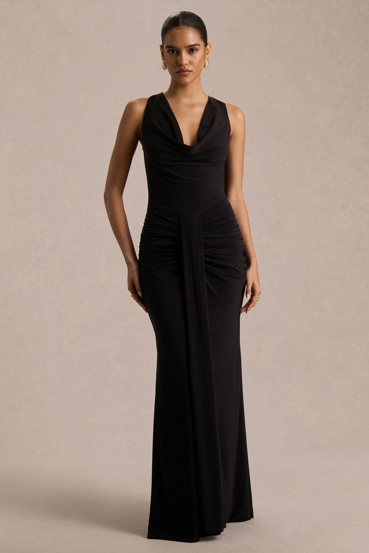 Mallie | Vestido Largo Negro de Escote Drapeado y Detalle Fruncido