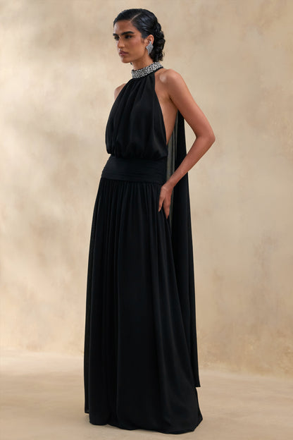 Marie | Vestido largo negro con escote halter y detalles adornados