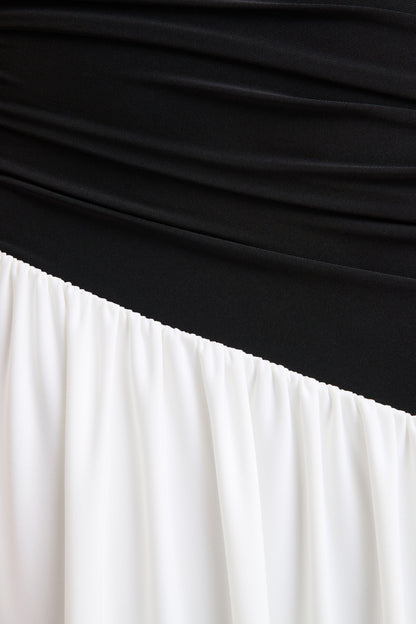 Danila | Vestido Largo Asimétrico Negro y Blanco con Cintura Caída