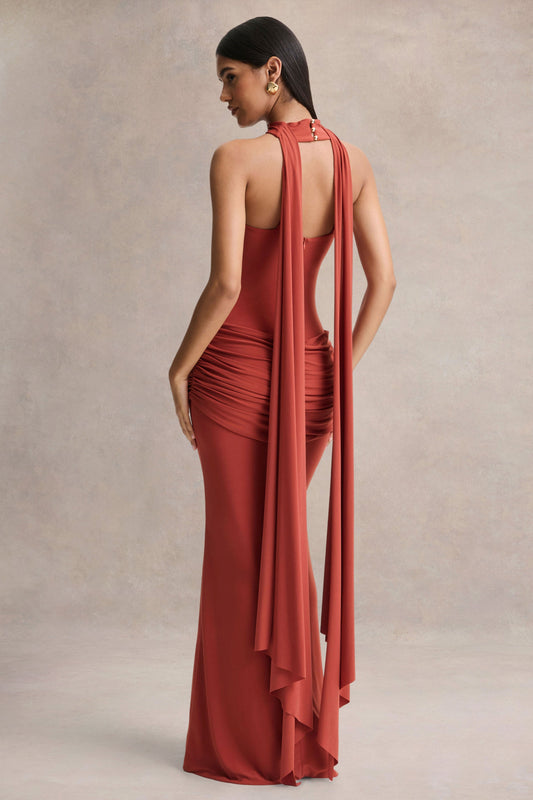 Graciella | Vestido Largo bandeau en tono óxido con detalles drapeados y pañuelo