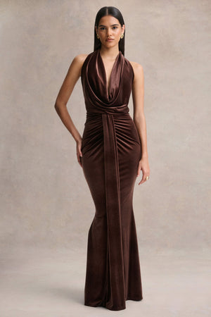 Lavernia | Vestido largo marrón con cuello halter y detalles fruncidos