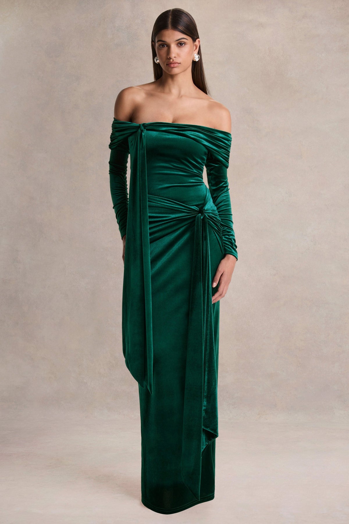 Jessara | Vestido largo verde botella bardot con detalles de nudo