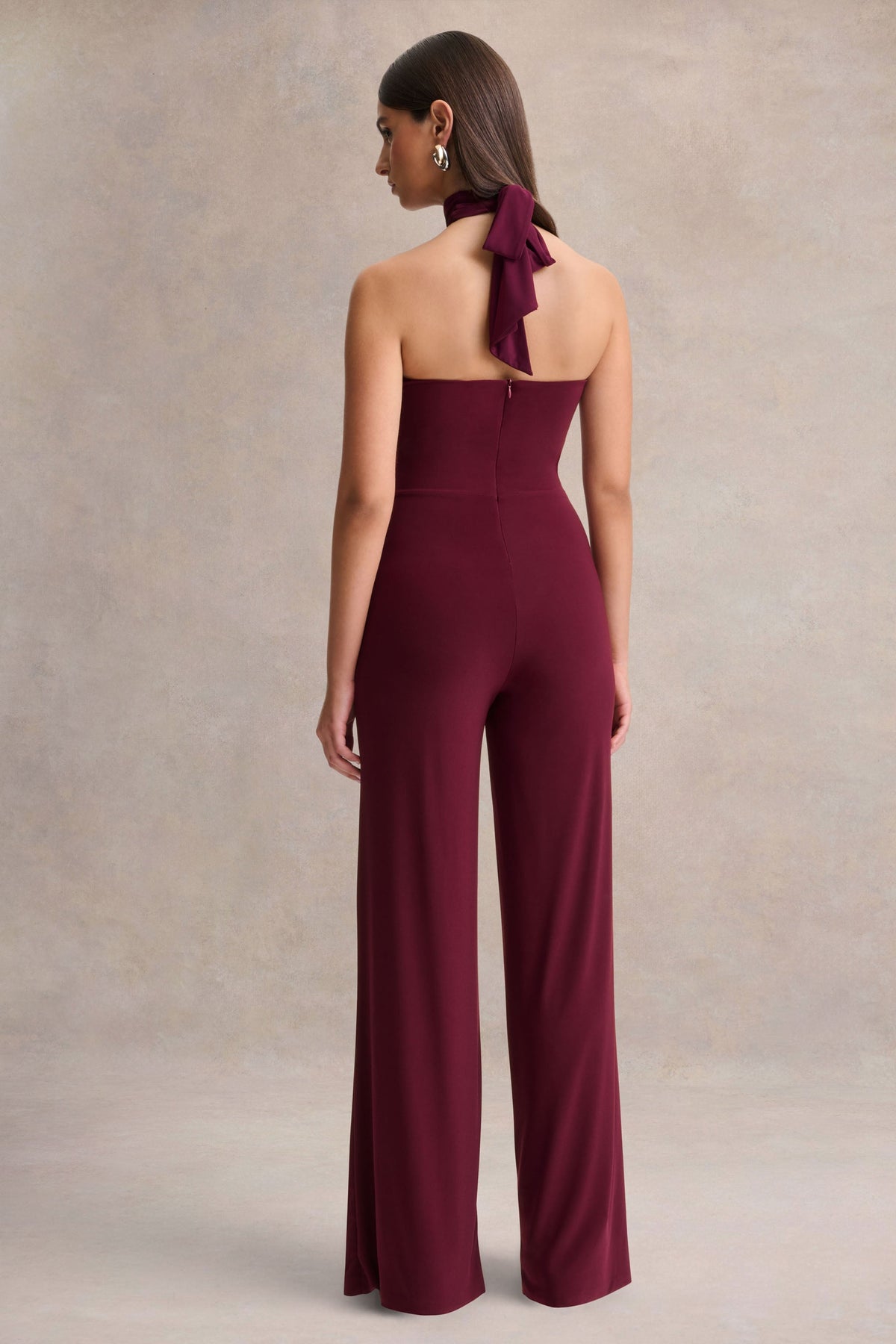 Gwen | Mono Burdeos de Cuello Alto con Detalle Dorado