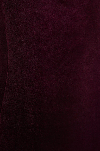 Emberlyn |  Vestido midi de terciopelo Burdeos con escote redondo y bajo cola de pez