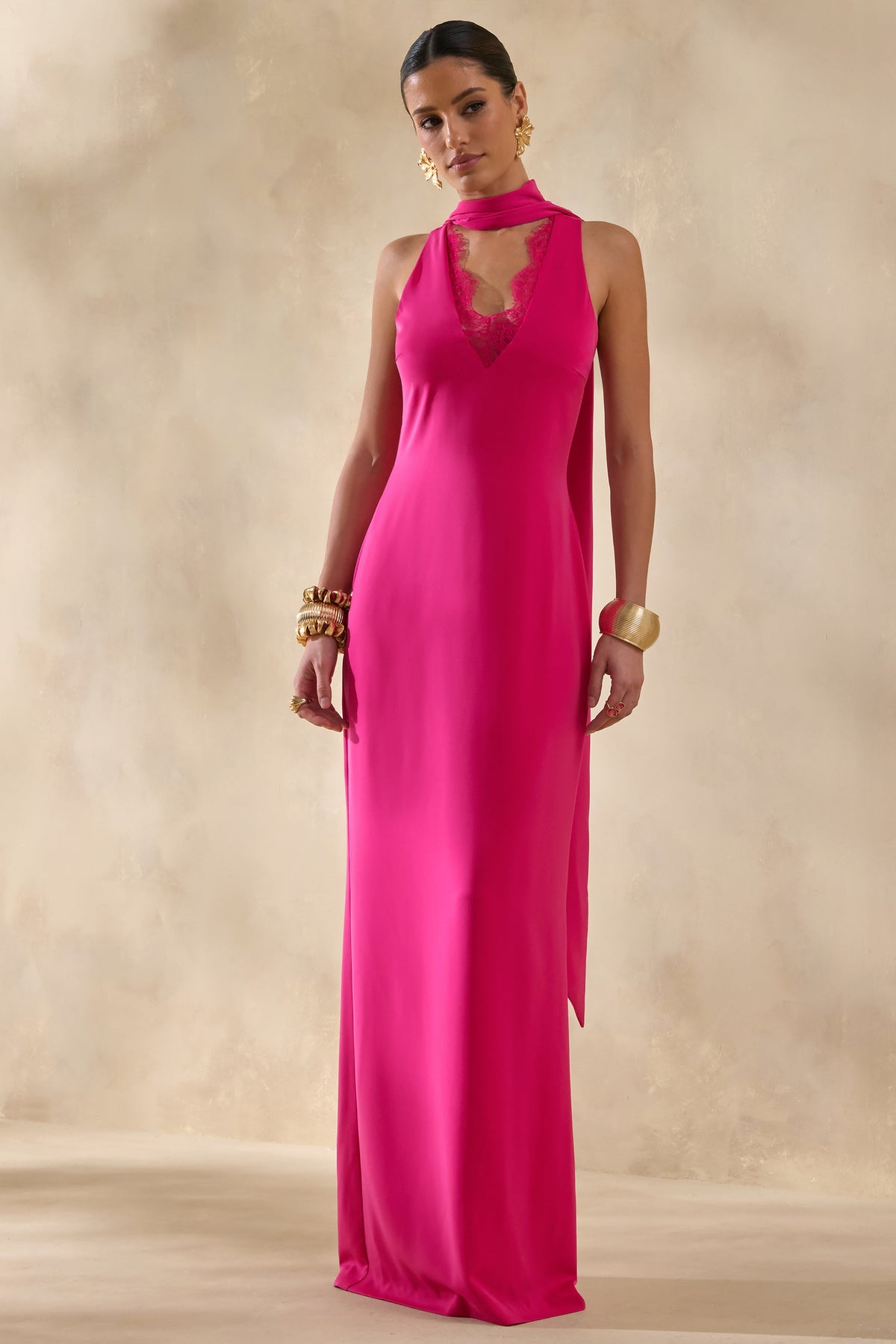 True Icon | Vestido Largo Lencero Fucsia De Satén Con Cuello Alto Y Banda