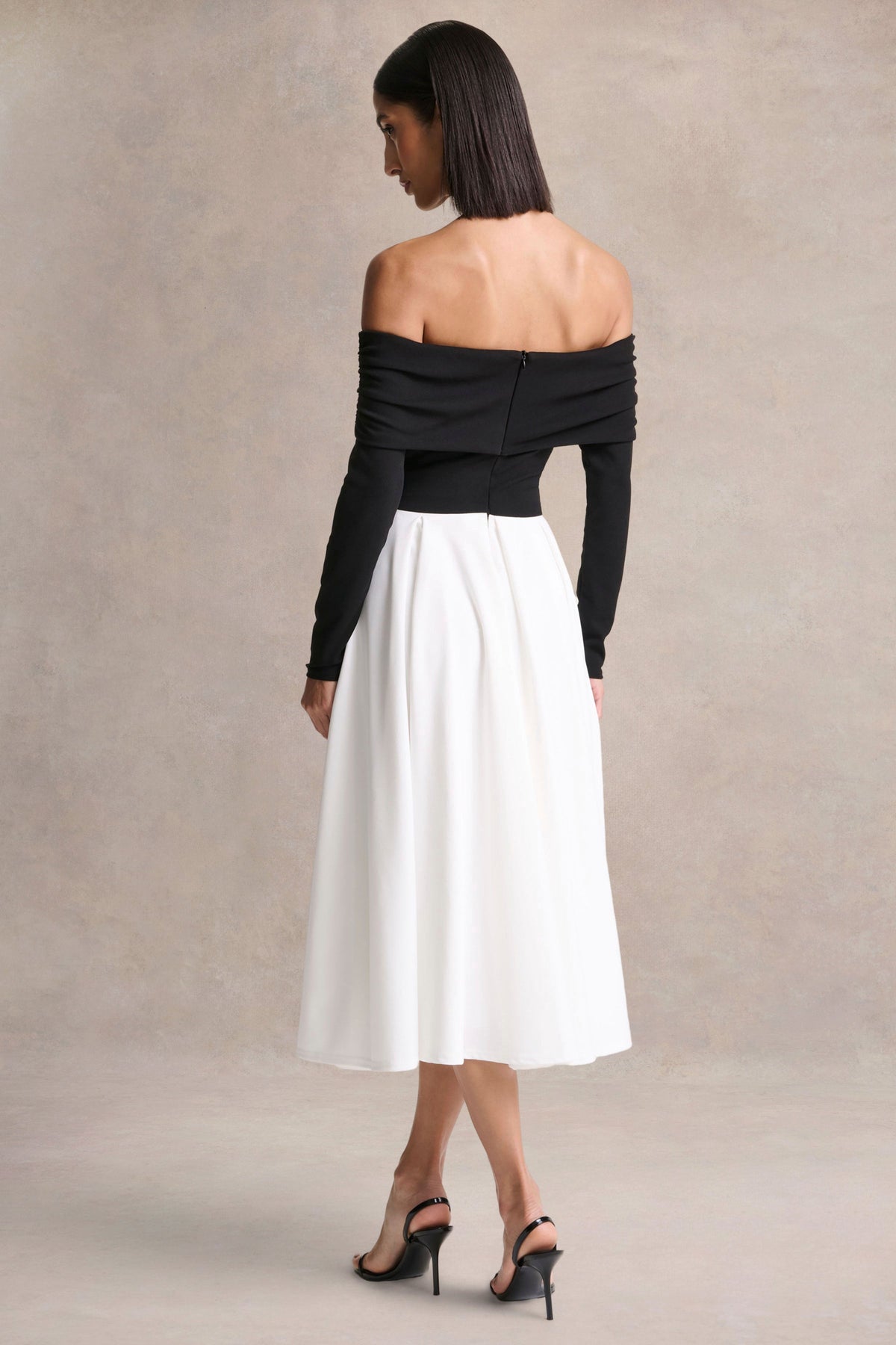 Frederica | Vestido Midi Negro y Blanco con Escote Bardot