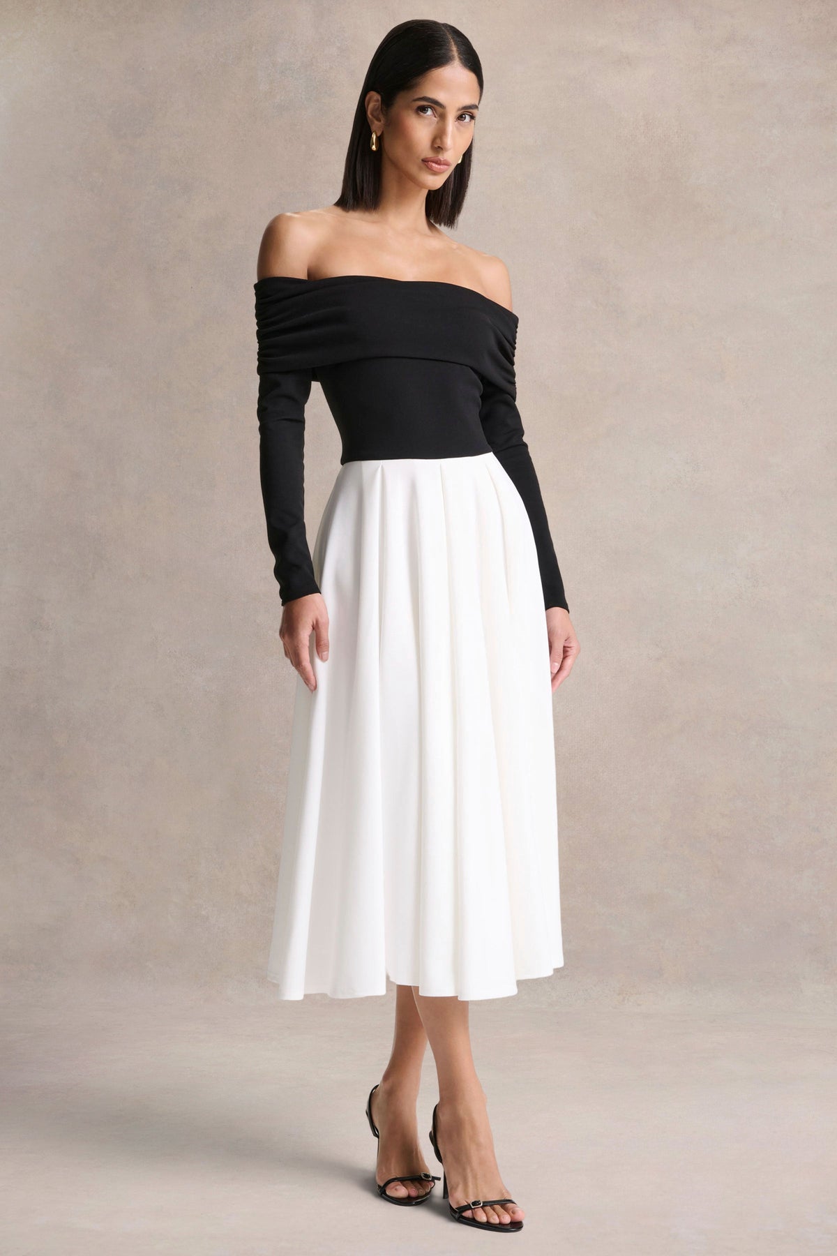 Frederica | Vestido Midi Negro y Blanco con Escote Bardot