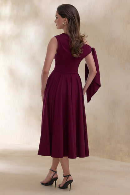 Daring | Vestido midi burdeos con escote asimétrico y detalle de nudo
