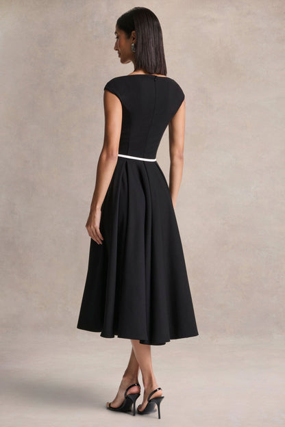 Nataline | Vestido midi negro de cuello redondo con detalle de cinturón blanco