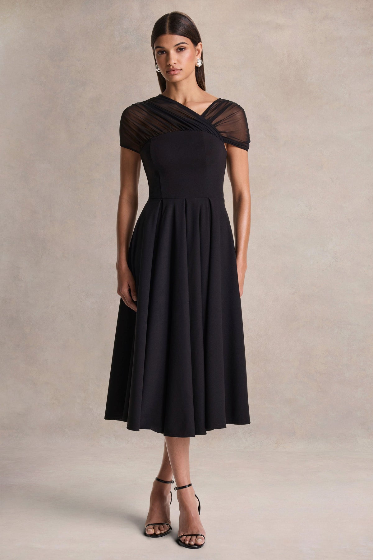 Rosette | Vestido Midi Negro de Cuello Asimétrico